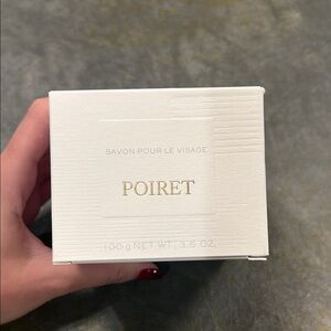 Poiret SAVON POUR LE VISAGE Cleansing soap